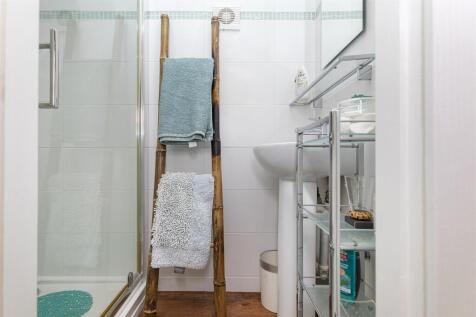 En Suite Shower Room