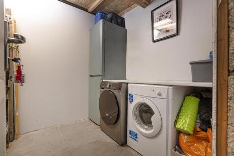 Detached Garage/Utility