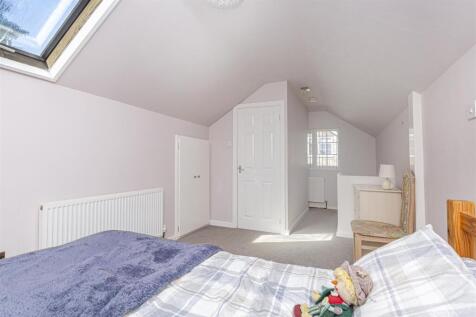Attic Room/Home Office/Playroom
