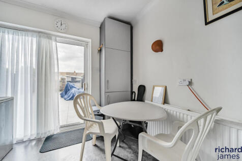 b210a0f410db4dd89f2405c8fa695663