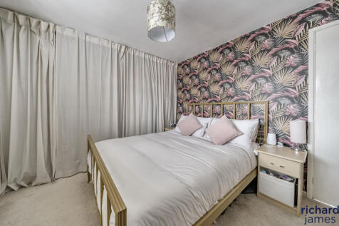 bbd5c50bd3f443ae8f0f8c9501cc464c