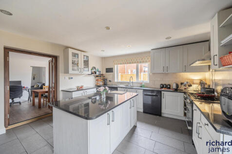 4c1661e2918c46558a345fe67758e81d