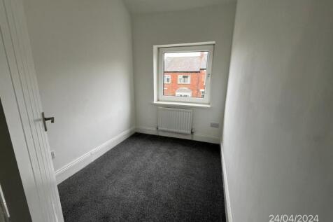 WhatsApp Image 2024-04-29 at 11.10.27_53407497