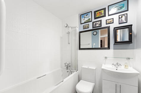 Newly Fitted Bathroom
