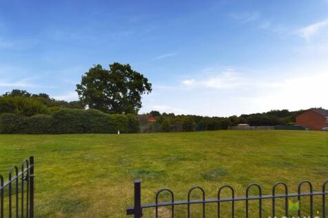 CAM01348G0-PR0482-STILL005.jpg