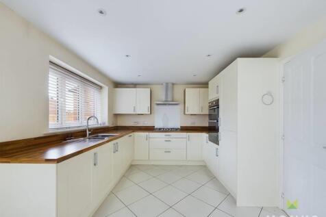 Kitchen 1.jpg