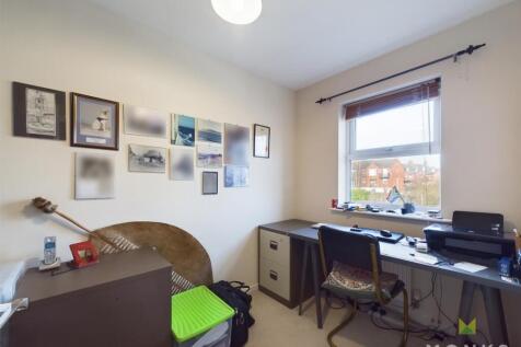 CAM01348G0-PR0591-STILL020.jpg