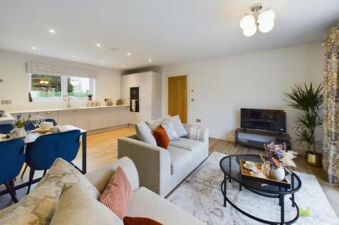 Open plan Lounge to Kitchen.jpg