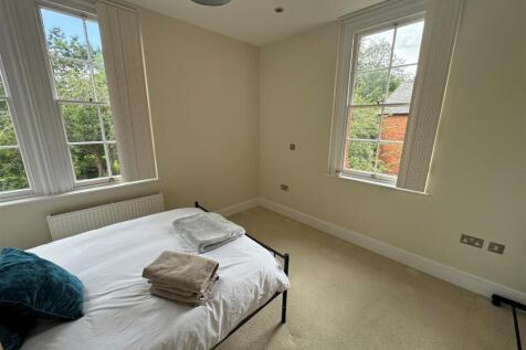 Bedroom 1.1.jpg