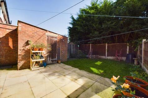 CAM01420G0-PR0446-STILL014.jpg