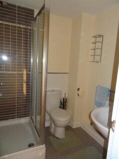 ENSUITE SHOWER ROOM
