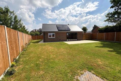 Plot 2 garden.jpg