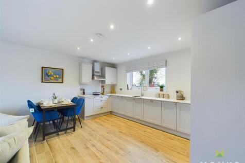 Kitchen Dining.jpg