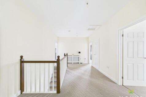 CAM01520G0-PR0211-STILL019.jpg