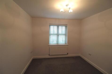 Bedroom 2.JPG