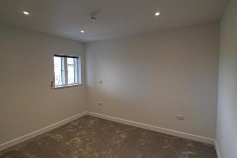 Bedroom Middle.jpg