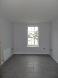 LOVELY OPEN PLAN DINING KITCHEN