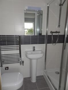 EN SUITE SHOWER ROOM