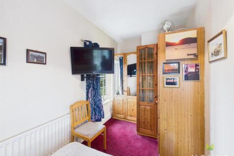 CAM01348G0-PR0738-STILL020.jpg