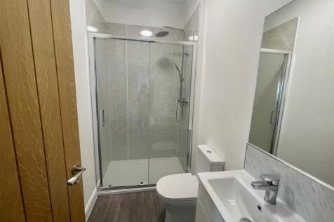 Shower Room.jpg