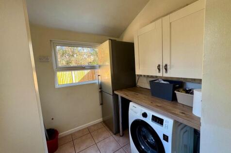 Utility 14 Outwood.jpg
