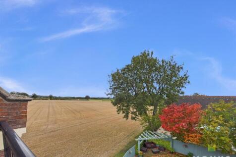 CAM01348G0-PR0761-STILL013.jpg