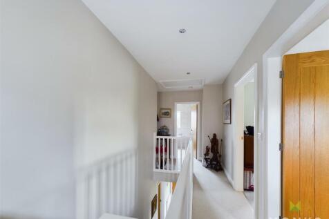CAM01348G0-PR0288-STILL014.jpg