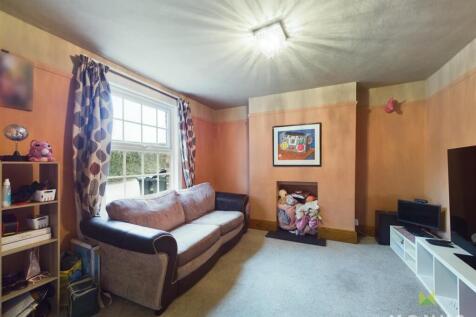 CAM01348G0-PR0528-STILL004.jpg