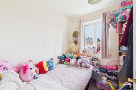 CAM01348G0-PR0613-STILL006.jpg