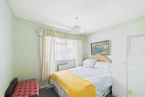 CAM01520G0-PR0180-STILL002.jpg