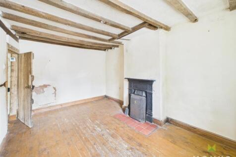 CAM01520G0-PR0245-STILL005.jpg