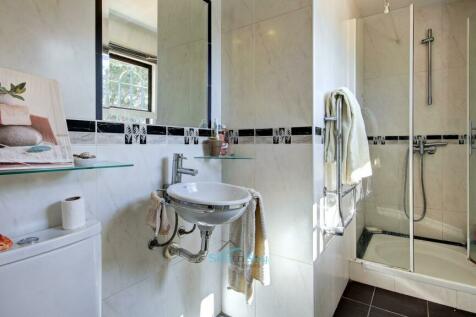 en-suite bathroom