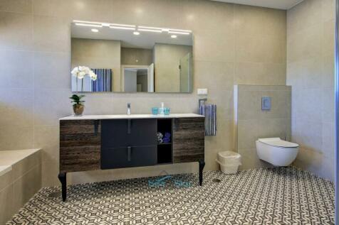 en-suite bathroom