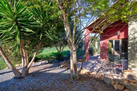 cottage entrance