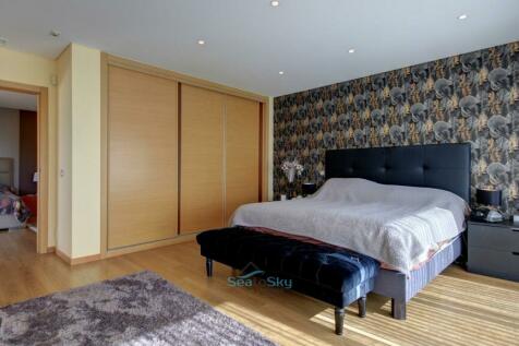 master bedroom fitted wardrobes