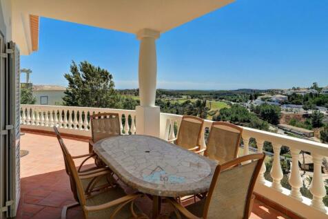 covered balcony off dining room