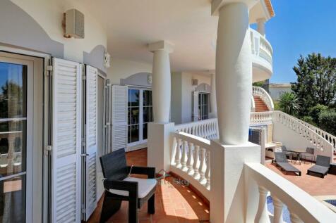 balcony overlooking the pool