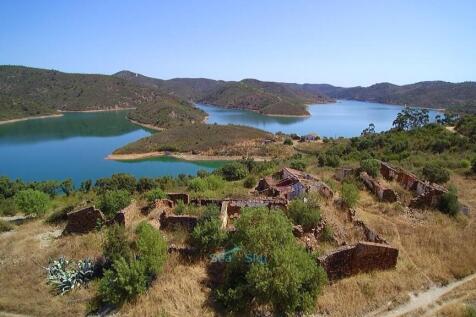 only 30 minutes from silves