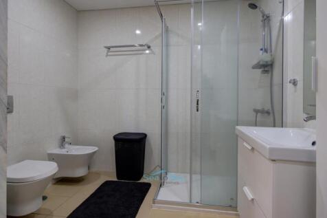 4th bathroom