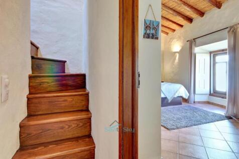 steps to attic room