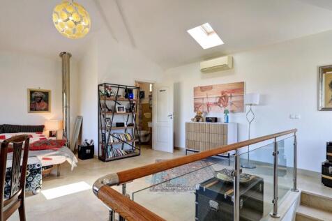 spacious bedroom suite