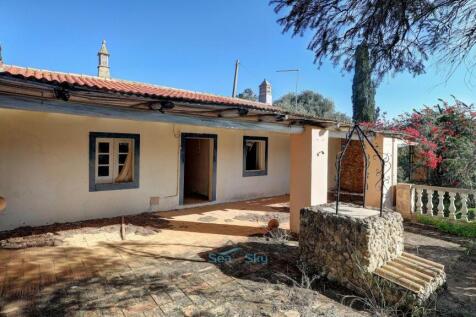 terrace with well / cisterna