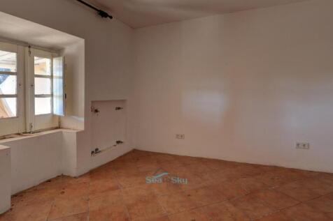 bedroom with thick walls