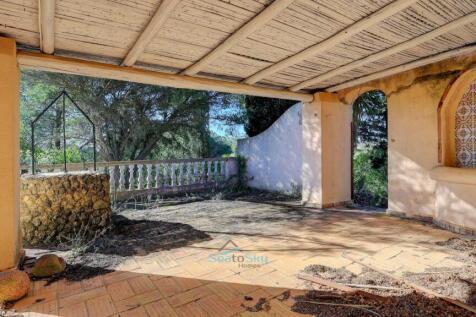 terrace with well / cisterna