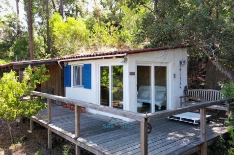 wooden cabin