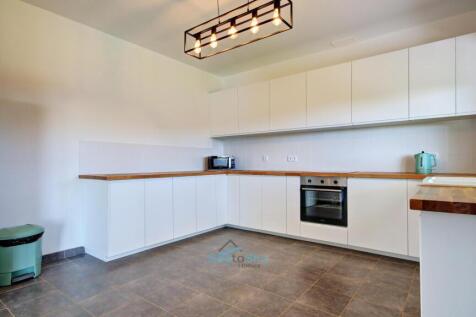 built in electric oven and hob