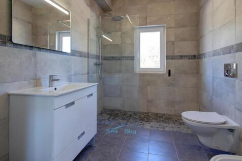 shared shower room