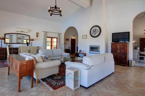 vaulted ceiling