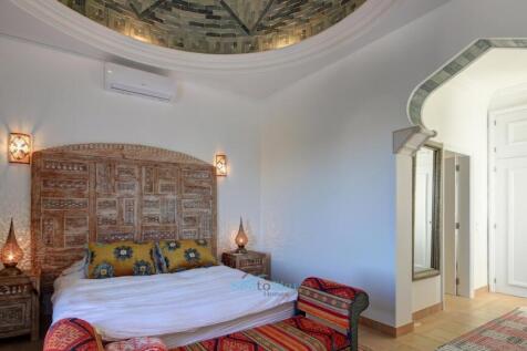 tiled dome ceiling