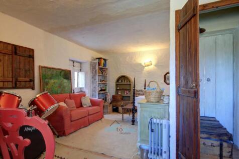 ground floor bedroom 1